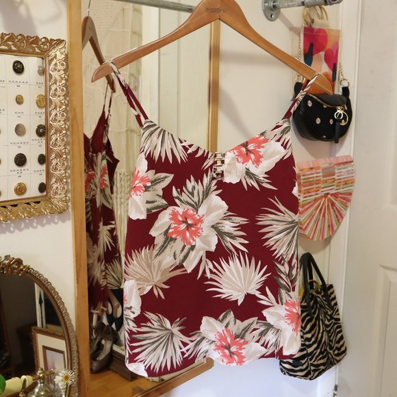 DYNAMITE Tops - TROPICAL PRINT TOP